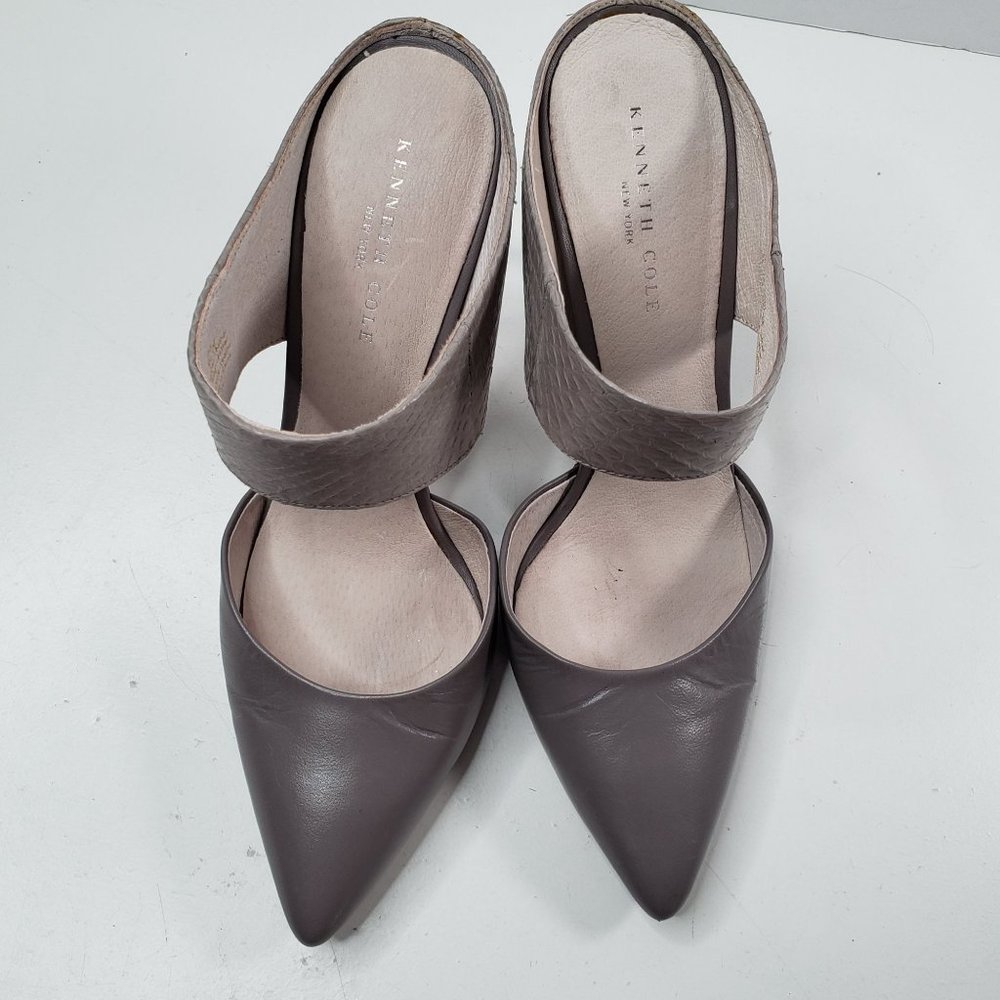 Kenneth Cole Taupe Heels - Picture 2 of 11